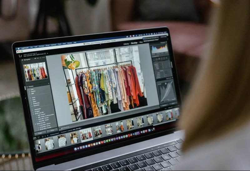 E-Commerce